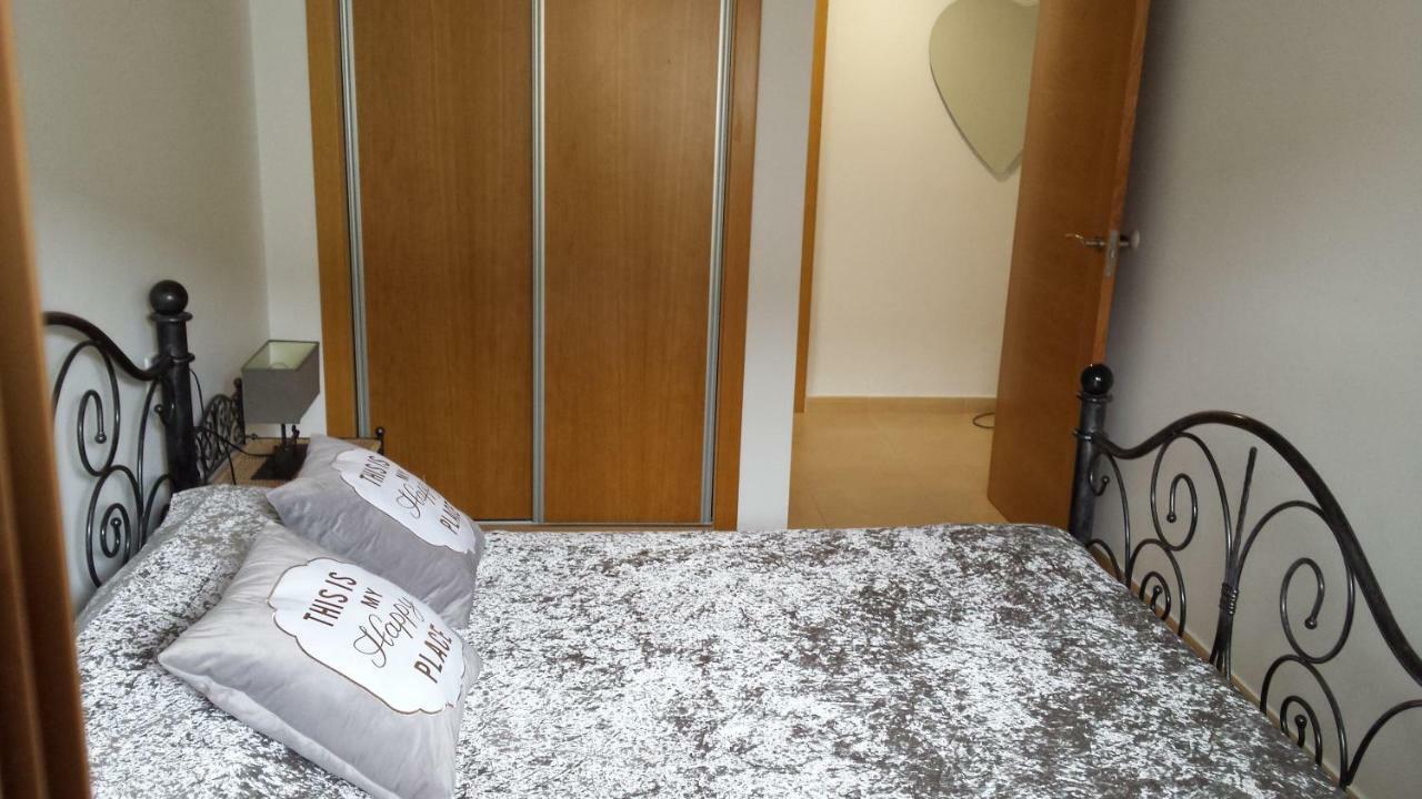 Santa Ana Apartman Onil Kültér fotó