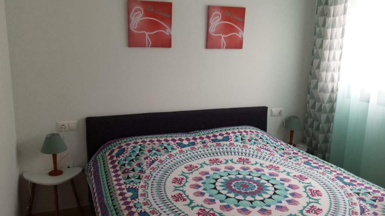 Santa Ana Apartman Onil Kültér fotó